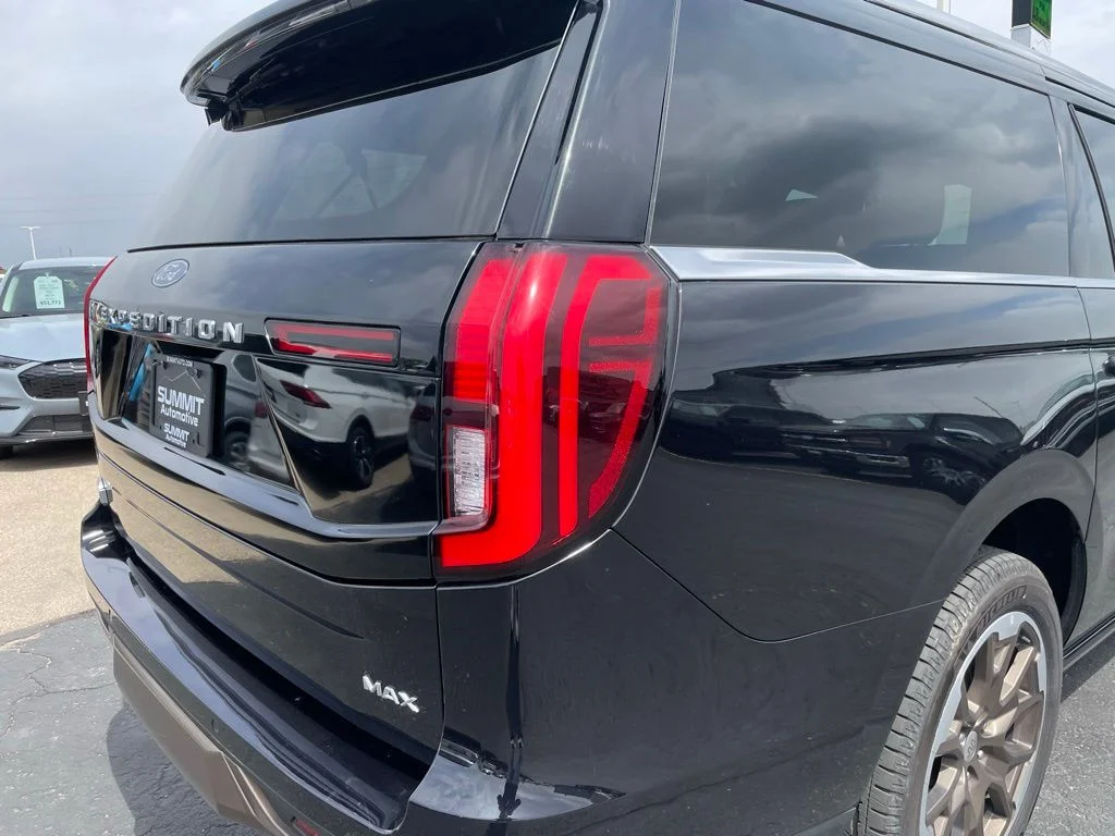 Used 2025 Ford Expedition MAX - photo 40