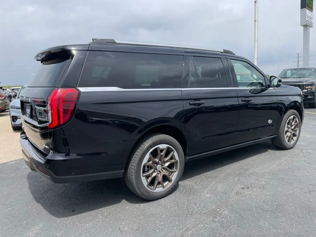 Used 2025 Ford Expedition MAX - photo 6