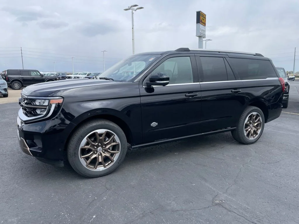 Used 2025 Ford Expedition MAX - photo 8