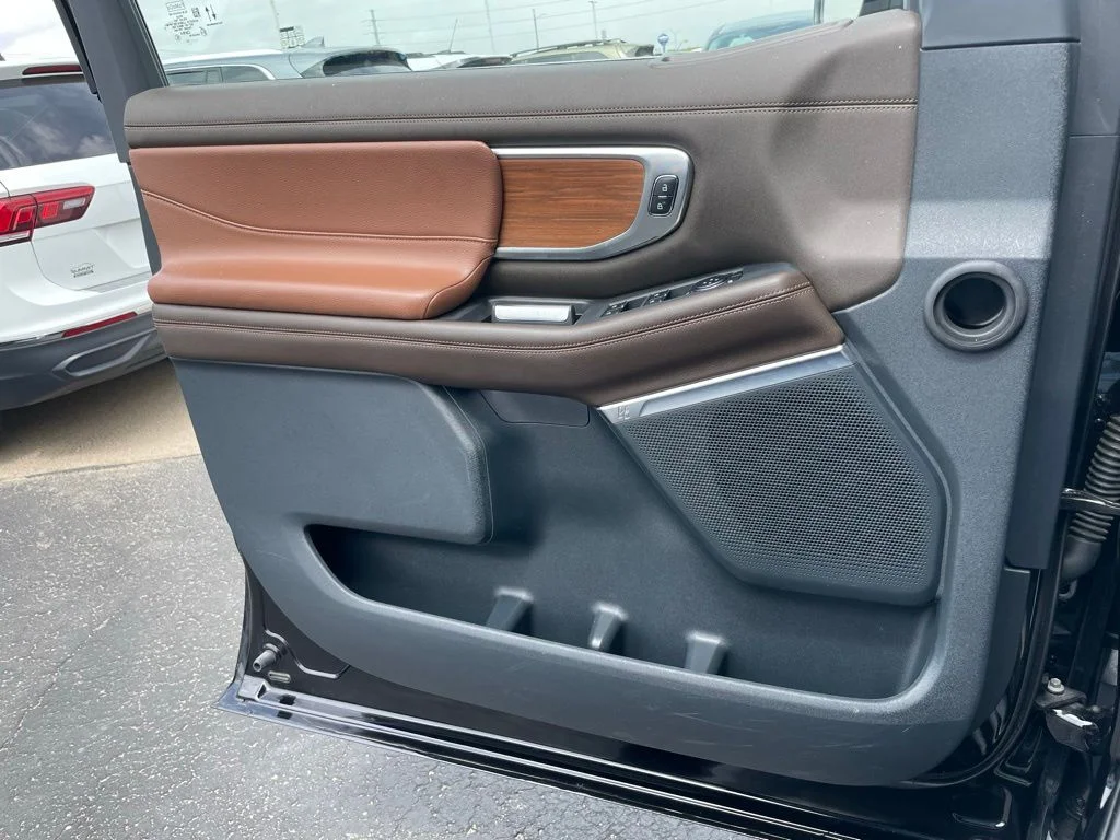 Used 2025 Ford Expedition MAX - photo 65