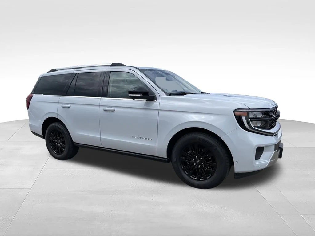 Used 2025 Ford Expedition - photo 1