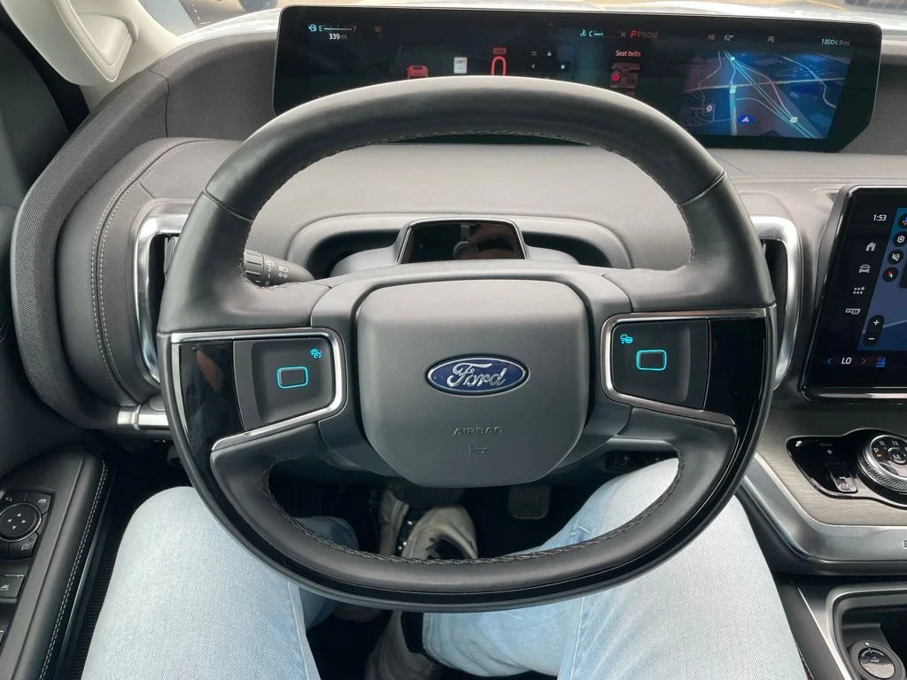 Used 2025 Ford Expedition - photo 31