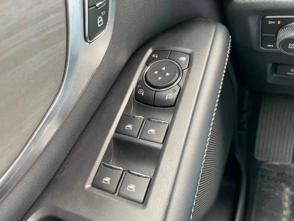 Used 2025 Ford Expedition - photo 32