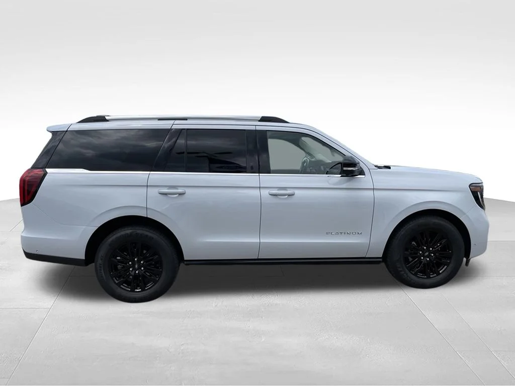 Used 2025 Ford Expedition - photo 35