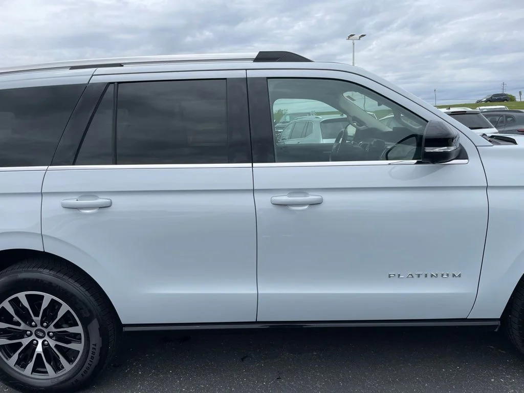 Used 2025 Ford Expedition - photo 36