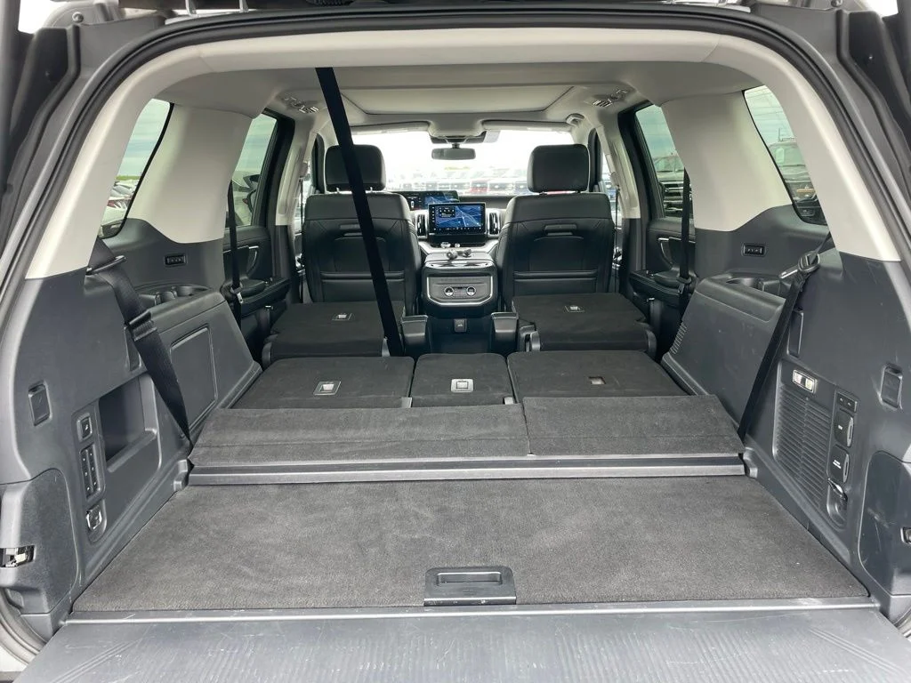 Used 2025 Ford Expedition - photo 43