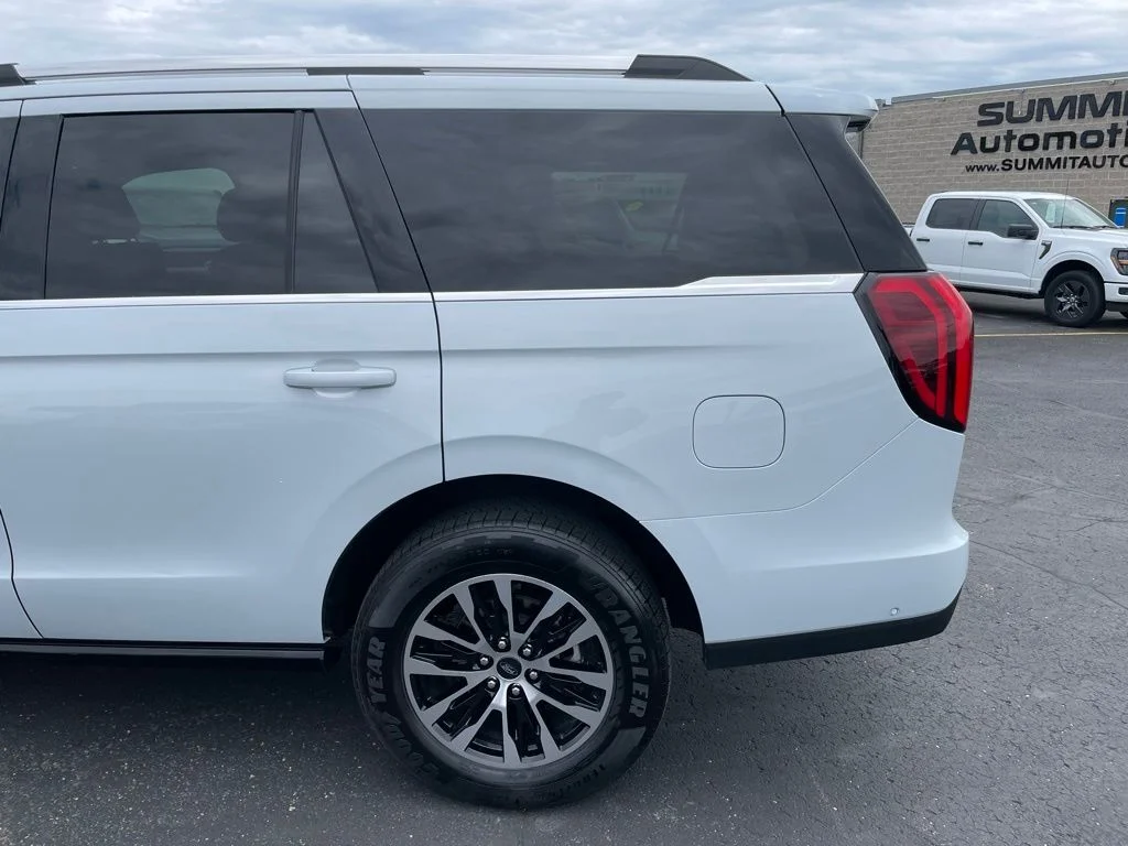 Used 2025 Ford Expedition - photo 49