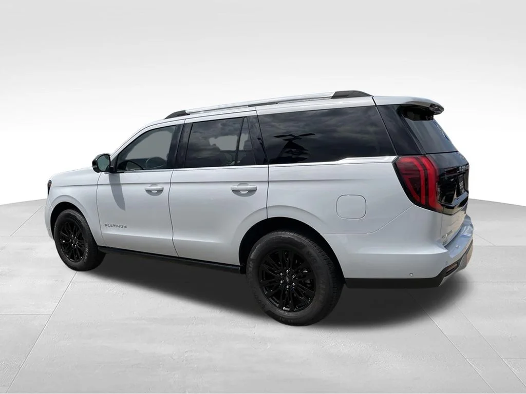 Used 2025 Ford Expedition - photo 7