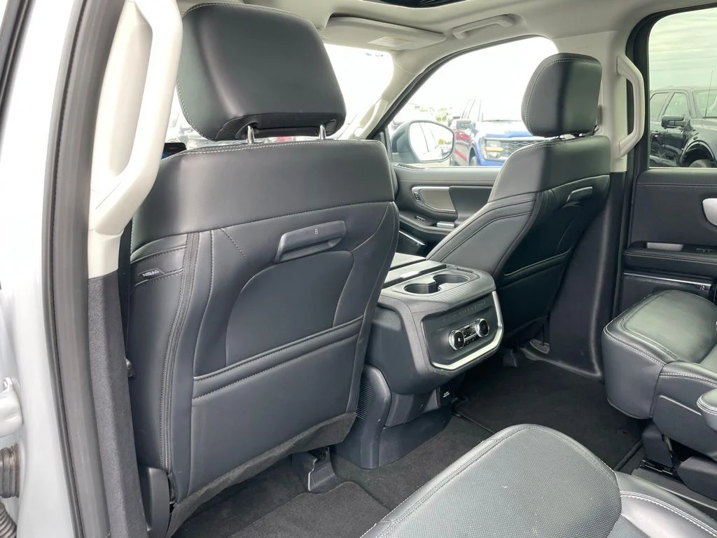 Used 2025 Ford Expedition - photo 65