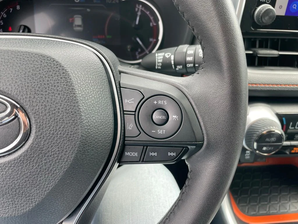 Used 2024 Toyota RAV4 - photo 17