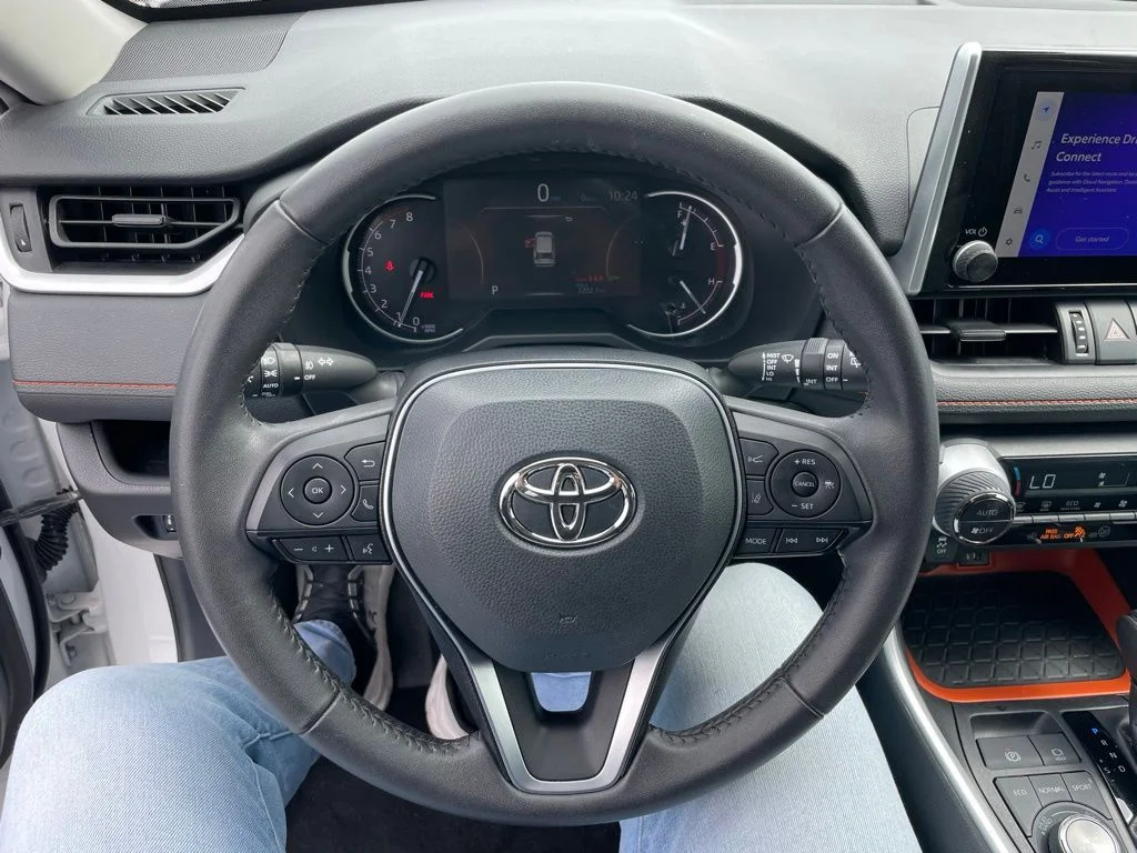 Used 2024 Toyota RAV4 - photo 18