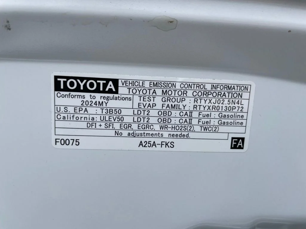 Used 2024 Toyota RAV4 - photo 37