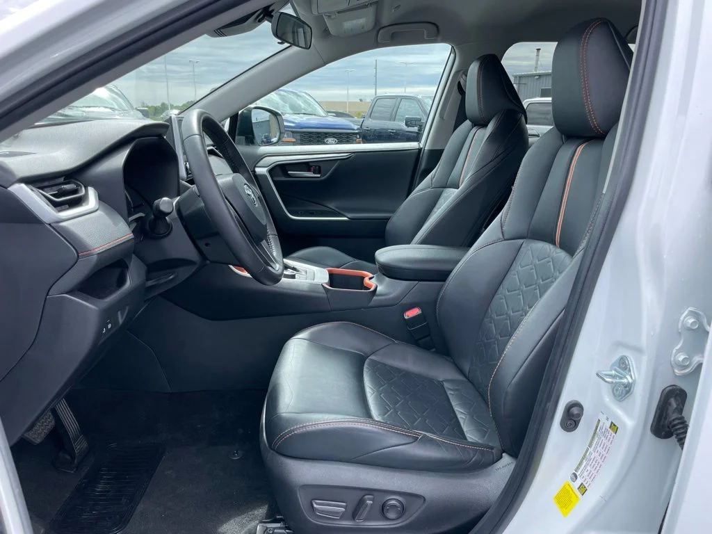 Used 2024 Toyota RAV4 - photo 8