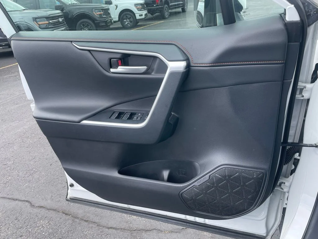 Used 2024 Toyota RAV4 - photo 51