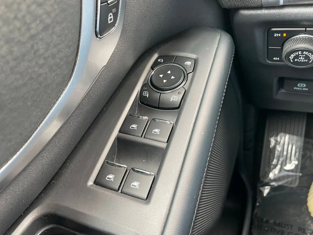 Used 2025 Ford Expedition - photo 32