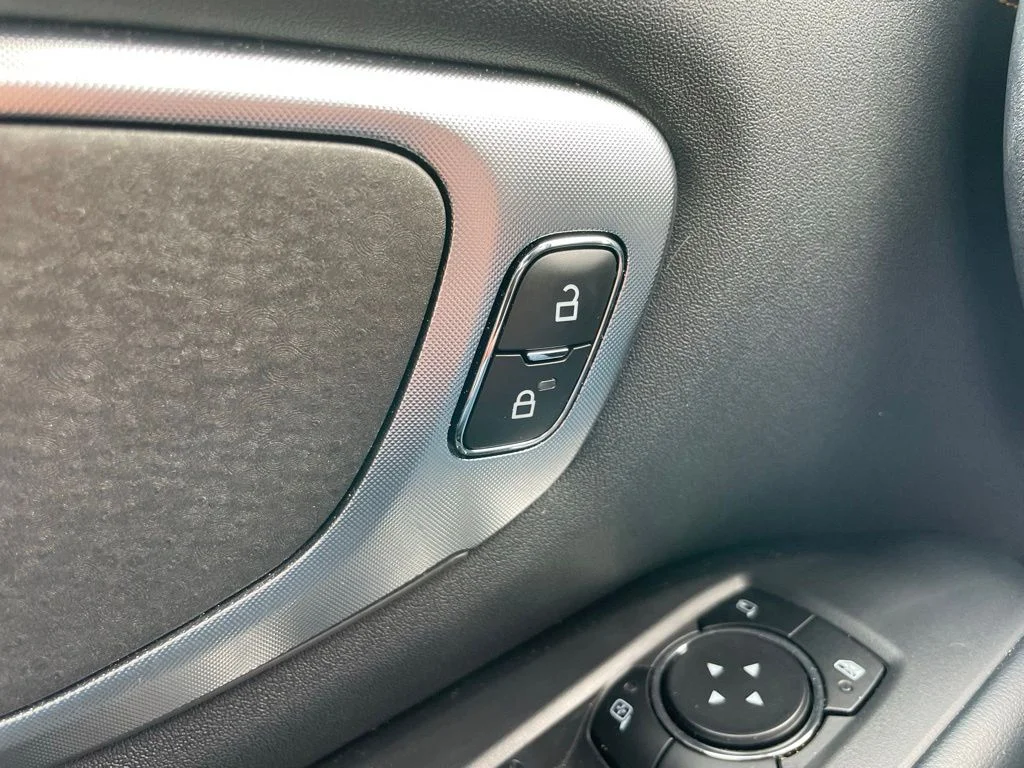 Used 2025 Ford Expedition - photo 33