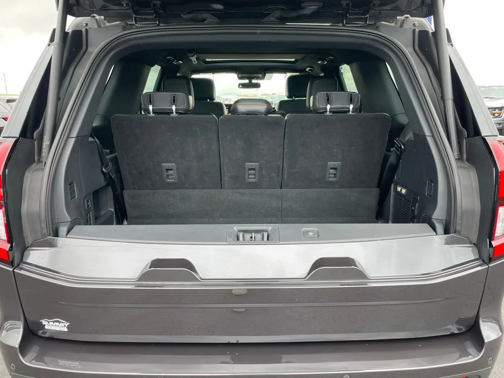 Used 2025 Ford Expedition - photo 40