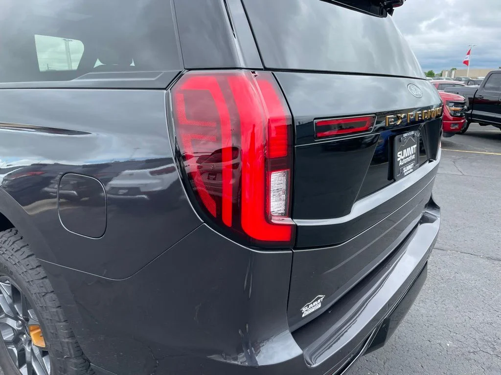 Used 2025 Ford Expedition - photo 49