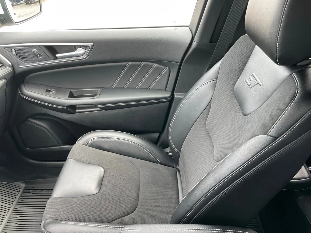Used 2023 Ford Edge - photo 19