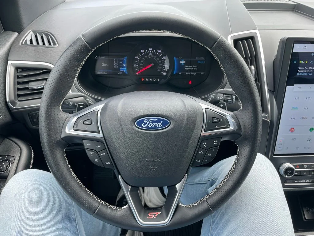 Used 2023 Ford Edge - photo 22