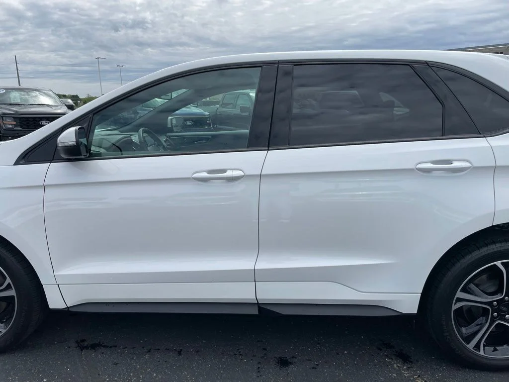 Used 2023 Ford Edge - photo 27