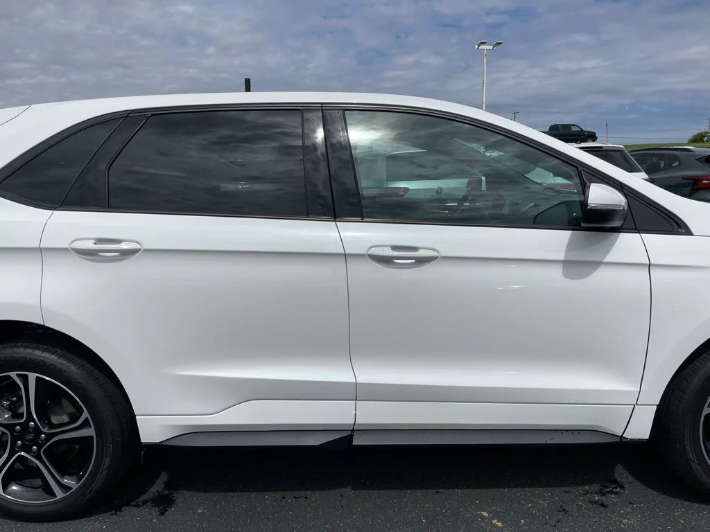 Used 2023 Ford Edge - photo 40