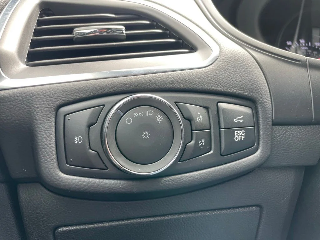Used 2023 Ford Edge - photo 50