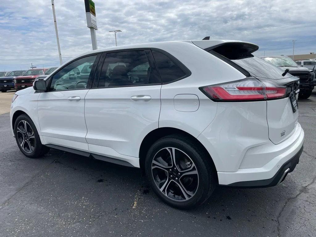 Used 2023 Ford Edge - photo 7