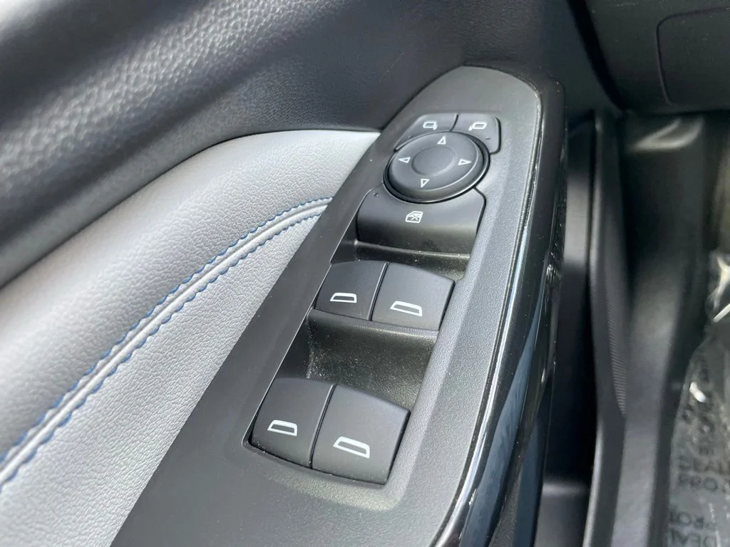 Used 2025 Chevrolet Trax - photo 22