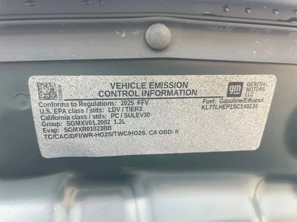 Used 2025 Chevrolet Trax - photo 41