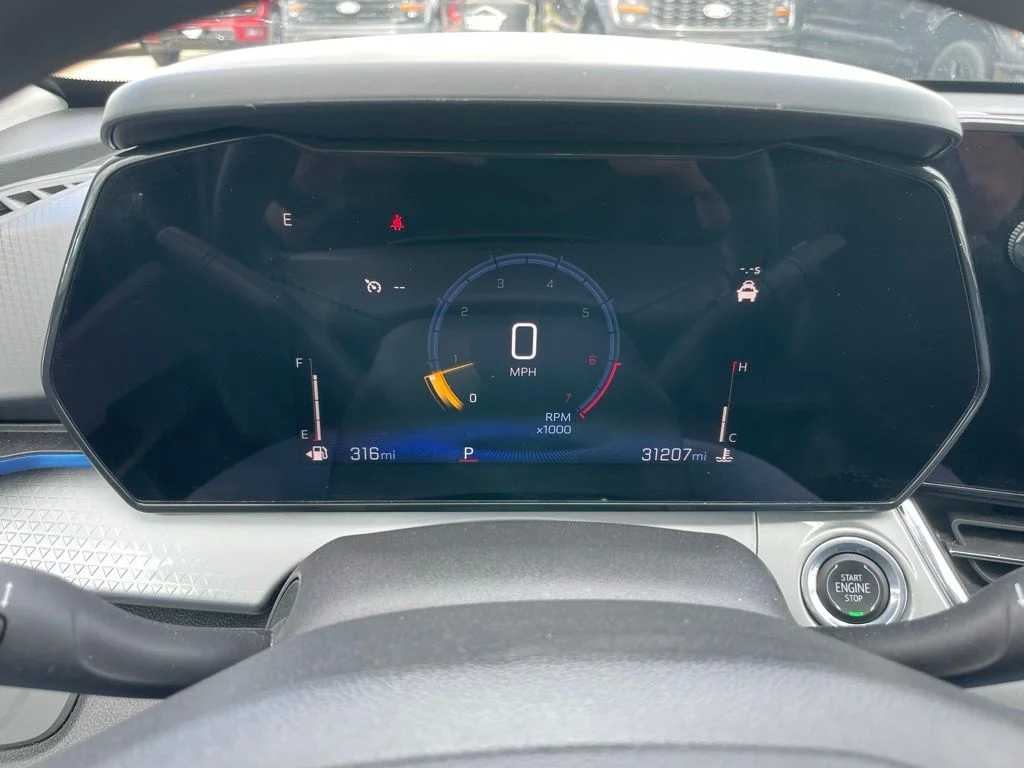Used 2025 Chevrolet Trax - photo 10