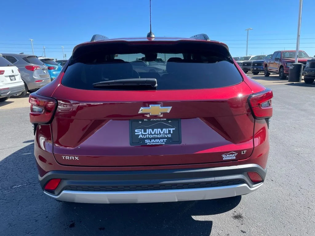 Used 2025 Chevrolet Trax - photo 29