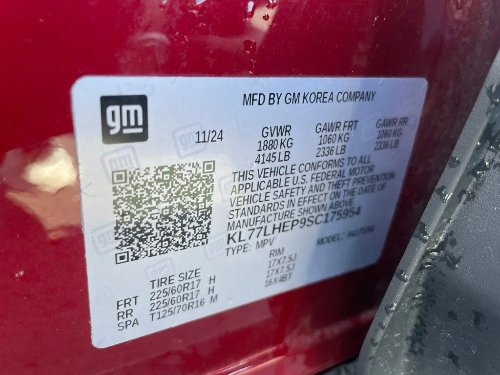 Used 2025 Chevrolet Trax - photo 41