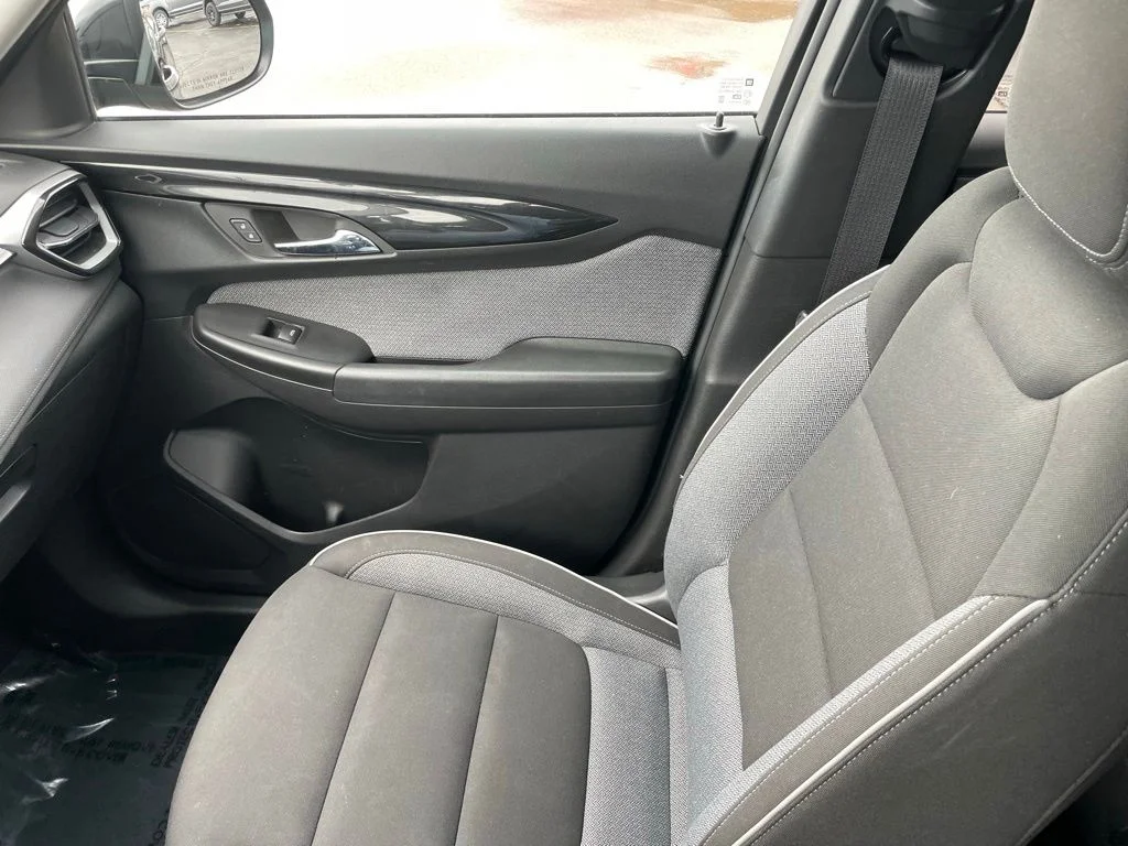 Used 2025 Chevrolet Trailblazer - photo 18