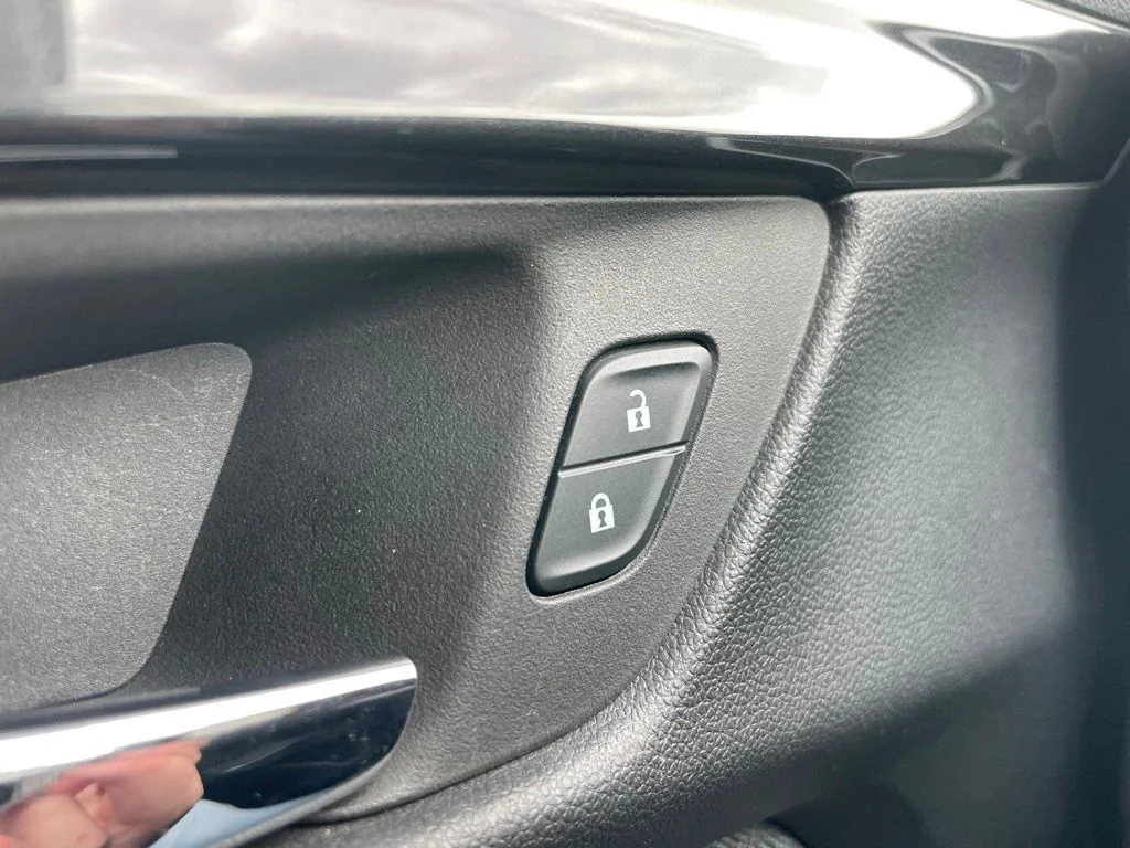 Used 2025 Chevrolet Trailblazer - photo 23