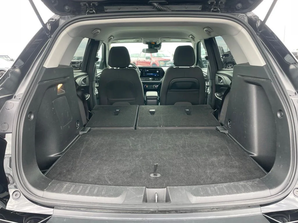 Used 2025 Chevrolet Trailblazer - photo 31
