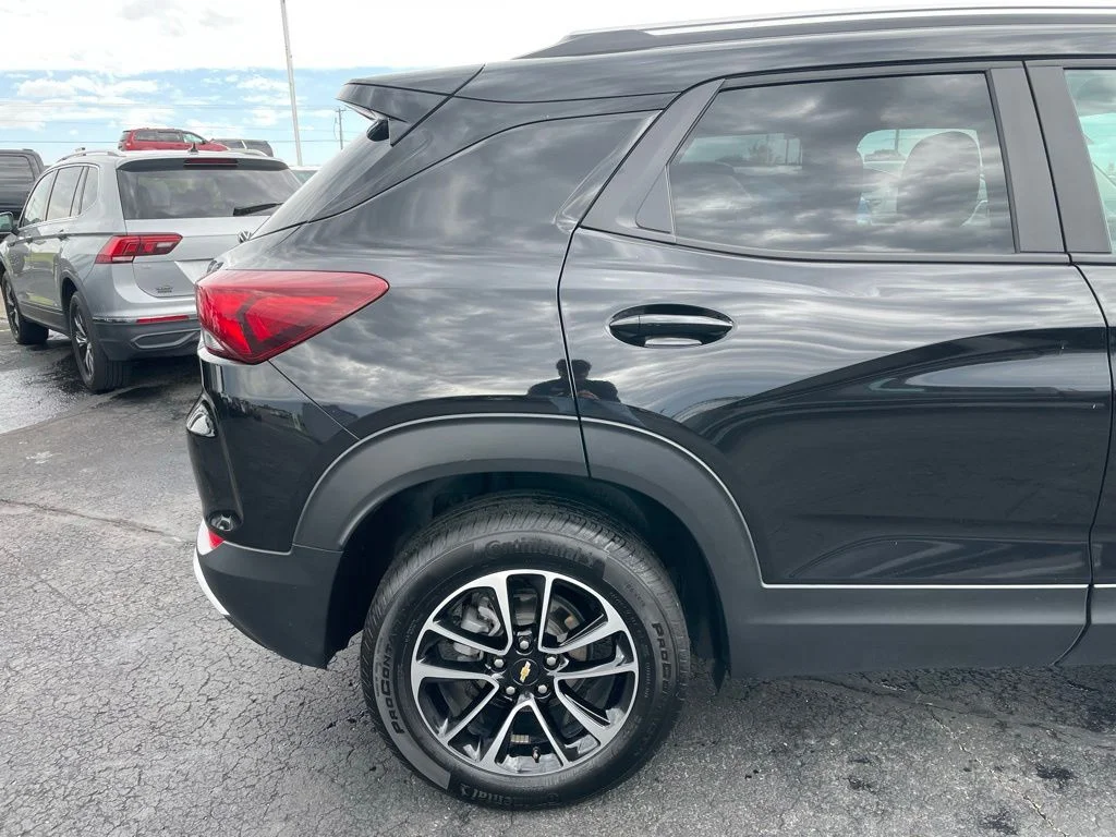 Used 2025 Chevrolet Trailblazer - photo 35