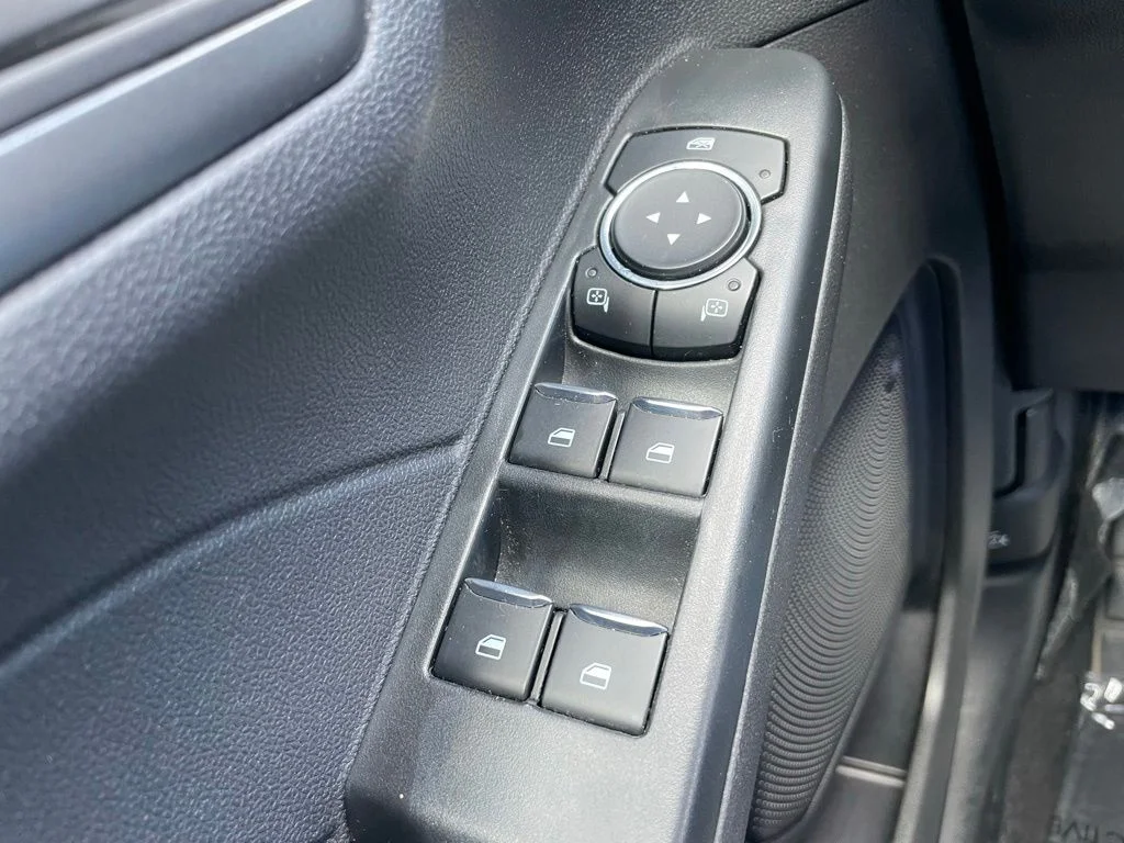 Used 2024 Ford Escape - photo 27