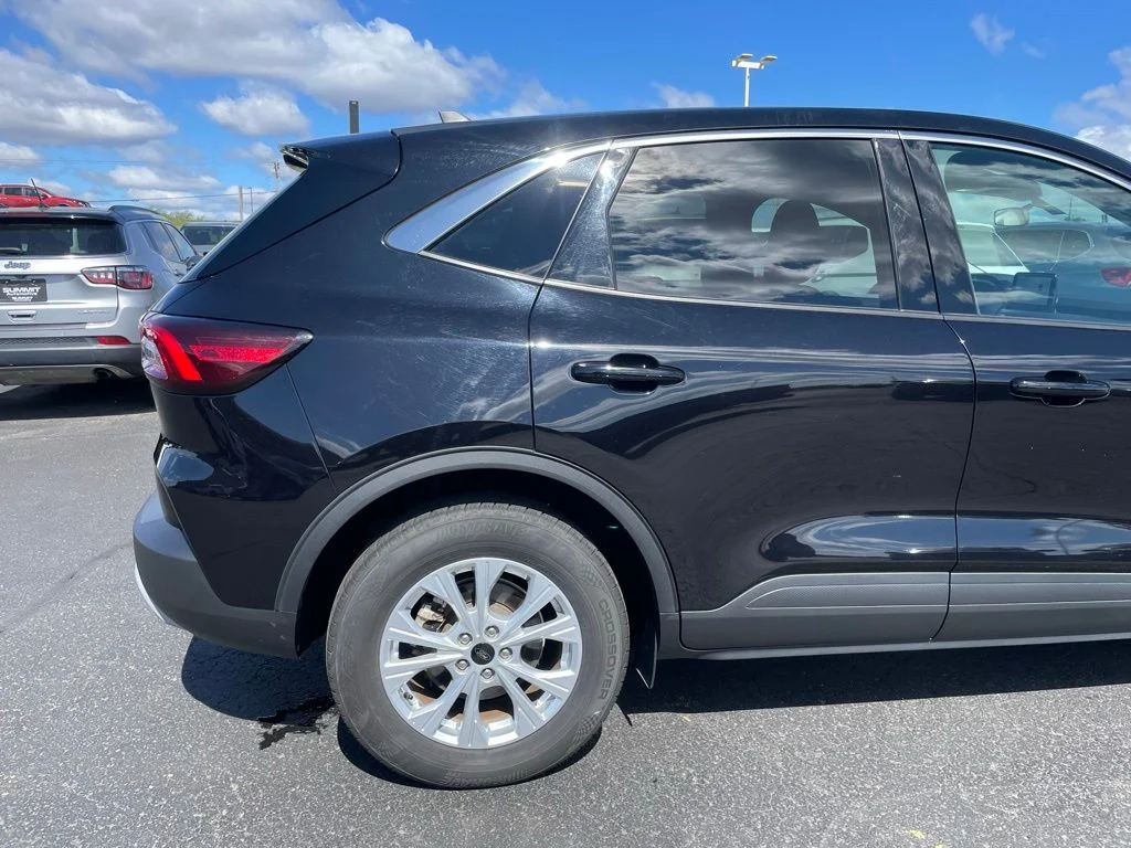 Used 2024 Ford Escape - photo 32
