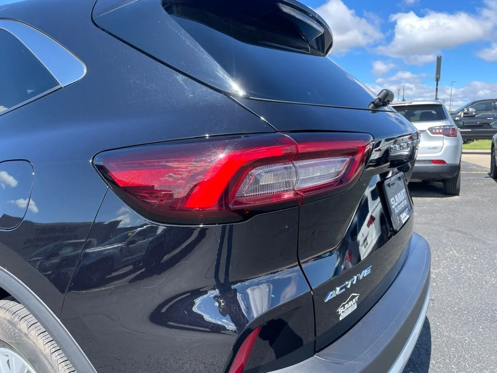 Used 2024 Ford Escape - photo 42