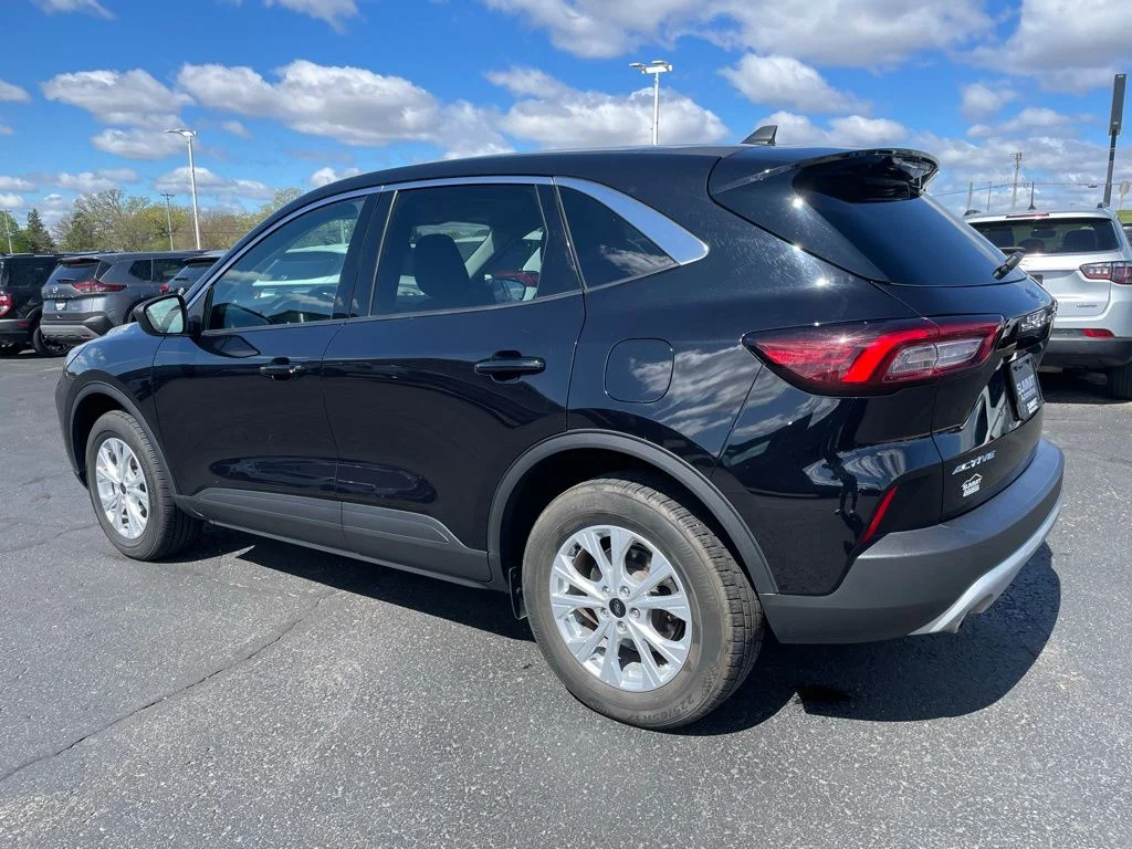 Used 2024 Ford Escape - photo 7