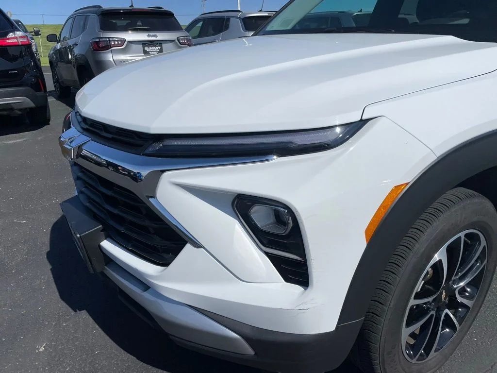 Used 2025 Chevrolet Trailblazer - photo 33
