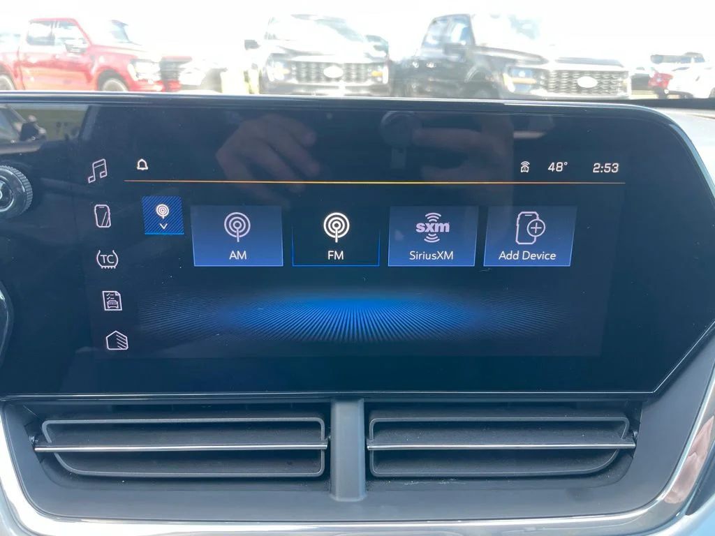 Used 2025 Chevrolet Trax - photo 16
