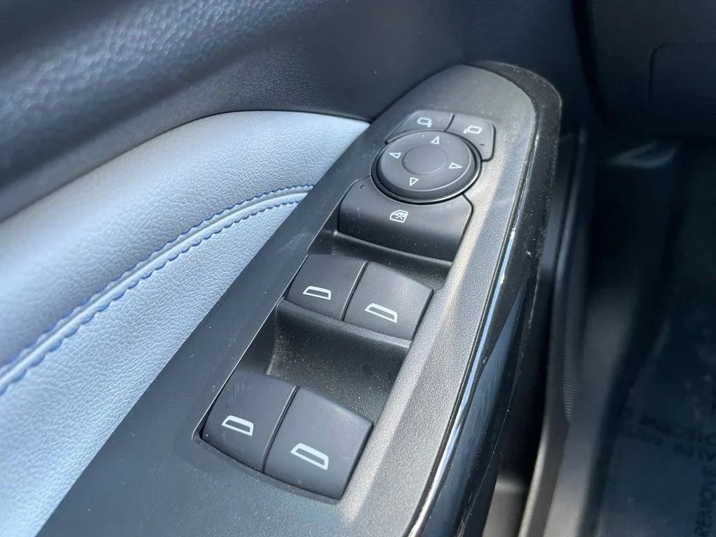 Used 2025 Chevrolet Trax - photo 21