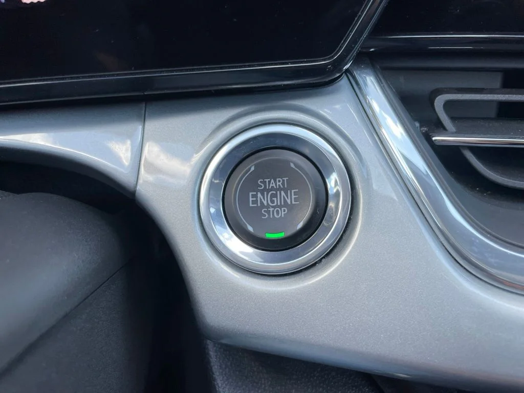 Used 2025 Chevrolet Trax - photo 43
