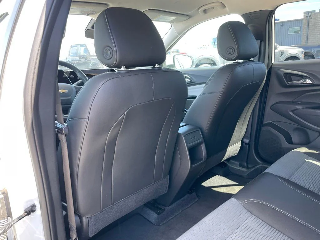Used 2025 Chevrolet Trax - photo 48
