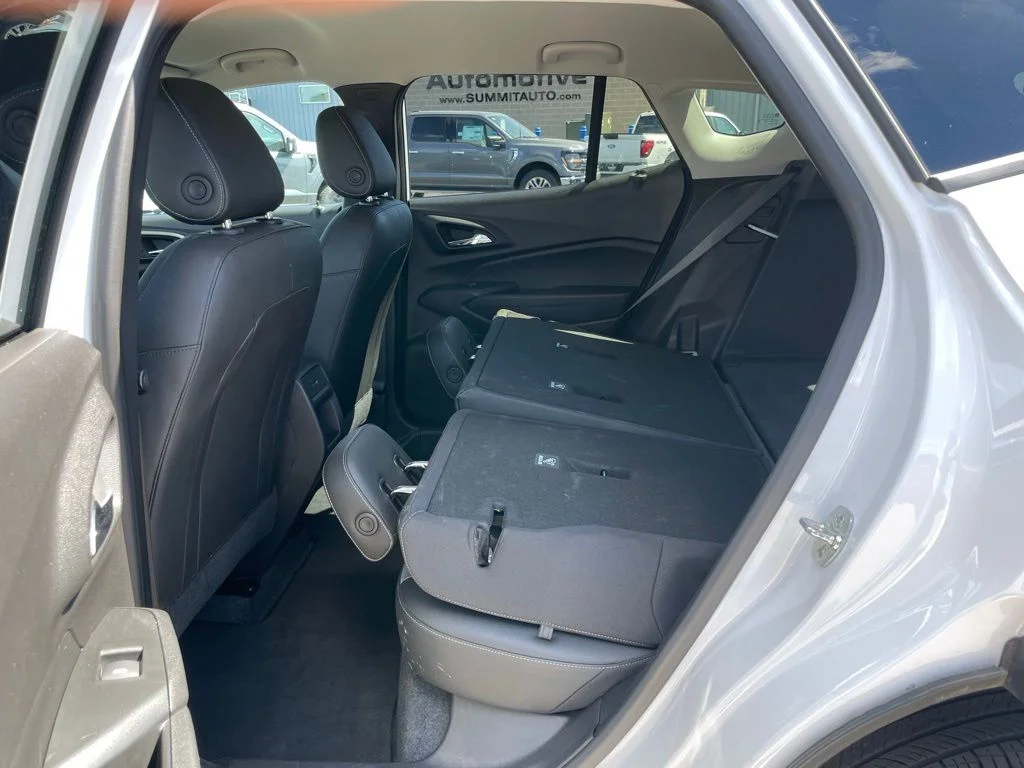Used 2025 Chevrolet Trax - photo 49