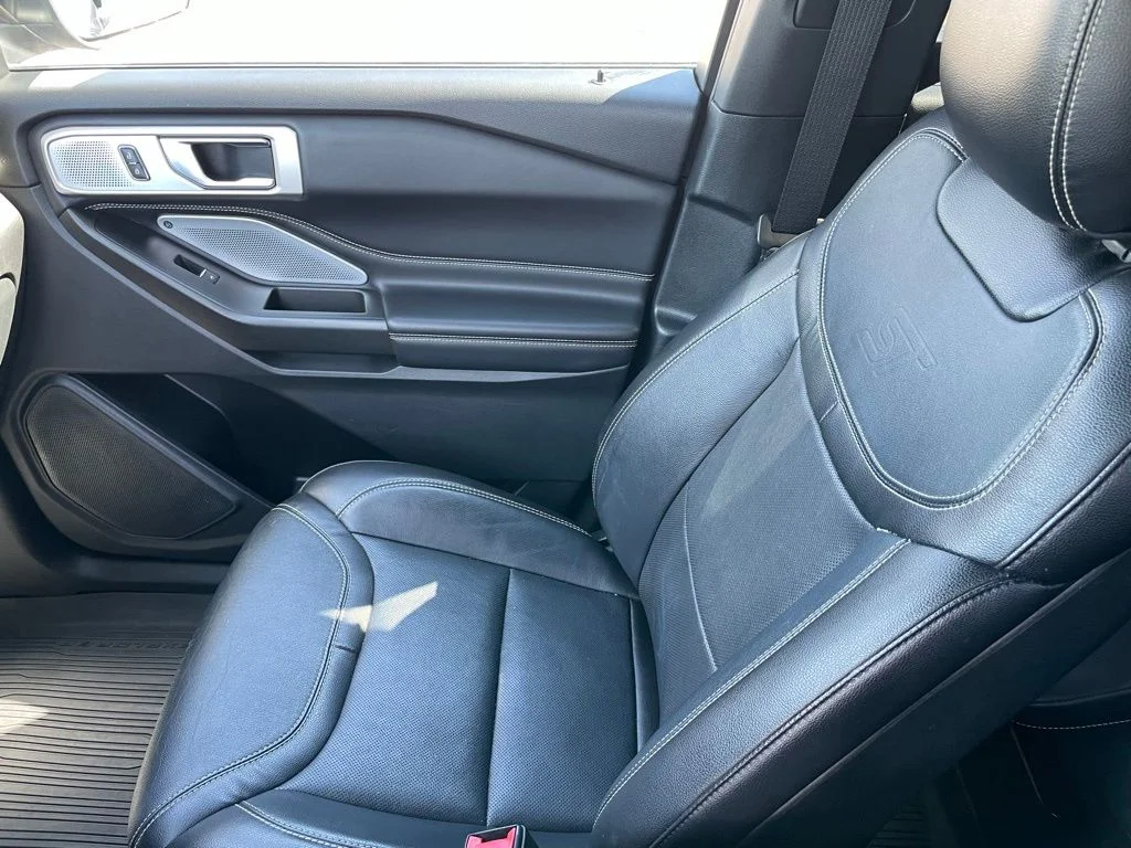 Used 2020 Ford Explorer - photo 24