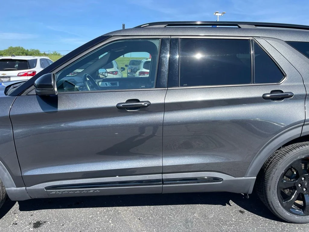 Used 2020 Ford Explorer - photo 32