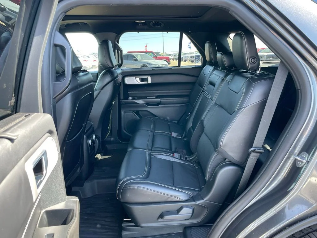 Used 2020 Ford Explorer - photo 9